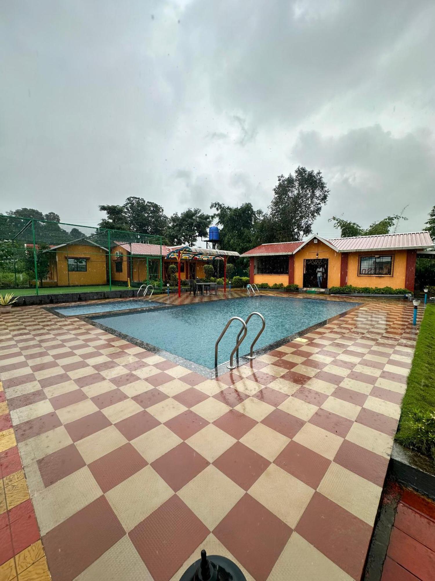 Karjat Ap Resort Exterior foto